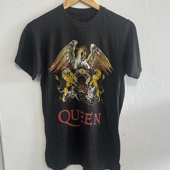 Queen Other - Queen Black Tee with Bold Graphic